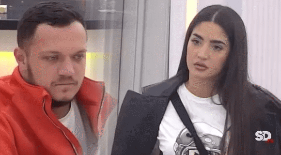 “Nisam normalna, ne znam šta mi je…” Anđela progovorila o pomirenju sa Gasttozzom – spremna da mu pređe preko svega pod ovim uslovom