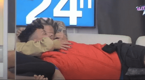 Više se ne odvajaju ni sekunde: Sofija i Terza uživaju zagrljeni – svi se pitaju kako je trudnoj Milici dok posmatra ovaj prizor