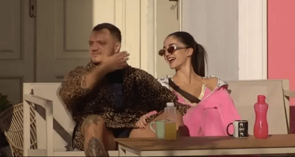 Anđela dala specijalan poklon Gasttozzu – On oduševljen njenom pažnjom i neobičnim darom