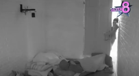 Jelena Ilić IZBAČENA – upala u izolaciju dok je Marinković spavao, ljudi gledaju i ne veruju šta mu radi