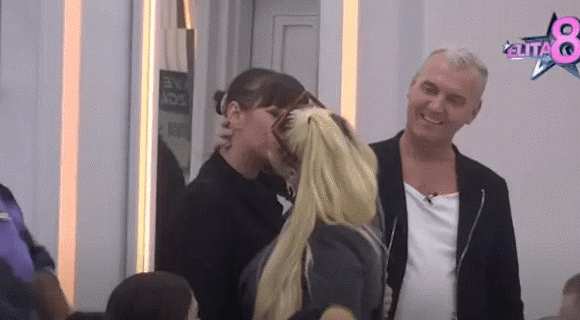 Prvi poljubac Miljane Kulić i Matee pred svima – Posle svih kritika ipak nisu mogle da sakriju emocije