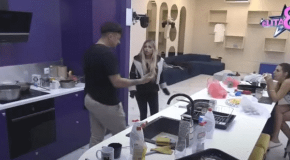 Terza “pedalirao” Sofiju: Uhvatio šta radi zbog drugog muškarca, pa izgoreo od besa – iste sekunde je oduvao