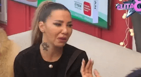 “Izdali su me kad mi je bilo najteže” Aneli Ahmić slomljena zbog Bebice i Teodore: “Okrenuli su mi leđa…” (VIDEO)