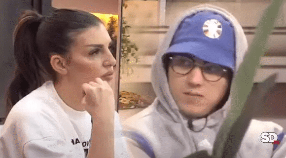 Ena Čolić uzdrmana zbog Pejinog detinjastog ponašanja: “Zabranio mi je da komuniciram sa njim” – sukobi koji su poremetili sve (VIDEO)