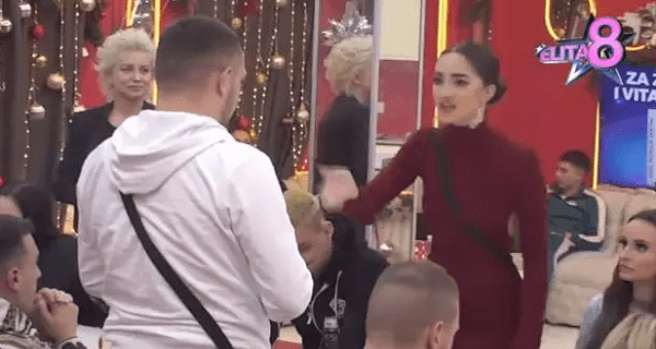 Gasttozz isponižavao Anđelu pred svima, Đuričićeva urla iz petnih žila: “Ovo je tvoja sramota, ponovo si pokazao da sam krpa” Ništa od pomirenja