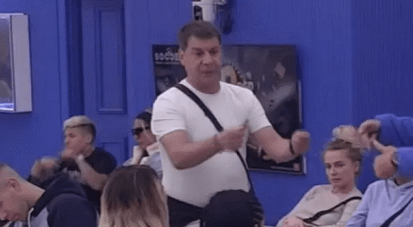 “Radila je kod mene za 200 evra” Učesnici pecnuli Marinkovića – on žestoko uzvratio, izneo šok detalj (VIDEO)
