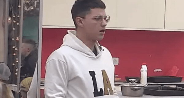 “Blatiš majku na televiziji” Peja kipti od besa nakon Uroševih prozivki – Ena otkrila zašto je vređala Zlatu (VIDEO)