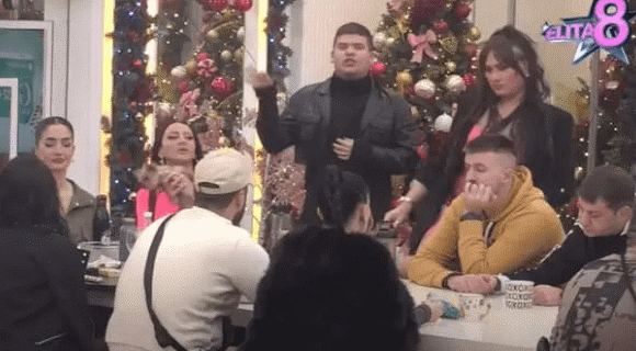 Ovo je blam: Evo koga su učesnici “Elite” uhvatili u krevetu, nju posebno osudili – Ti si devojka za jednu noć