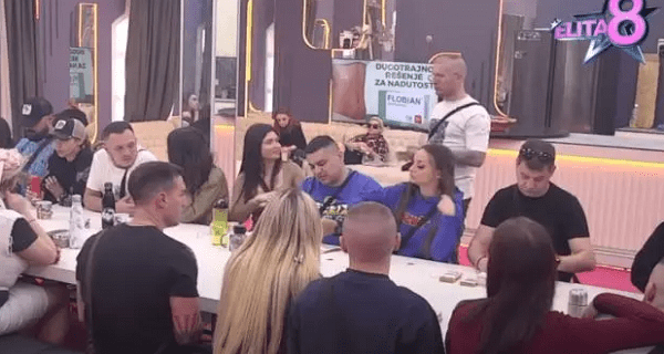 Najstrašnije uvrede iznete za crnim stolom – Belom kućom se prolamaju sramotne reči (VIDEO)