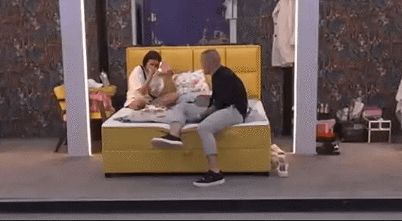 Munjez na sve načine pokušava da pridobije Stefani – dobio hladan tuš: “Trebao si to da uradiš ranije…” (VIDEO)