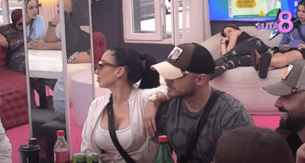 “Može li monstruoznije?” Narod zgrožen, zbog ovoga urnisali Sanju Grujić i Marka – Prodali bi sve i svakoga