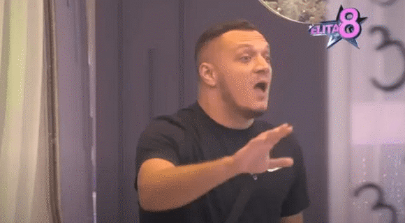 “Kad budeš umro, prvi ću ti urinirati po grobu” Gasttozz uputio gnusne uvrede Lepom Mići, on uzvratio rafalnu paljbu – monstruoznostima nema kraja