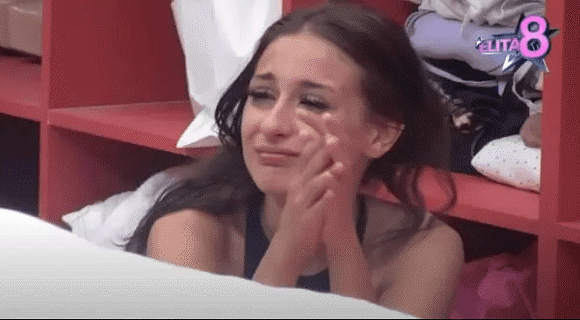Burna noć u “Eliti”: Stefani doživela pomračenje, jeca na sav glas – gleda u malog Kostu i ne može da zaustavi suze (VIDEO)