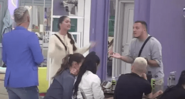 Sve se desilo na proslavi rođendana Velikog šefa: Gasttozz je tad priredio Anđeli najveću izdaju – Đuričićeva razvezala jezik, pa otkrila da li ga drži u šaci