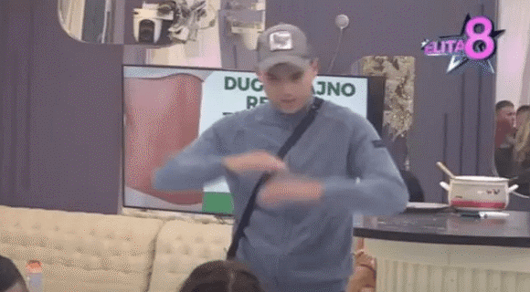 Peja u suzama napustio emisiju, ne želi da ga mama Zlata gleda u ovakvom izdanju – obratio se produkciji: “Uzmite mi novac, ovo me više ne zanima”