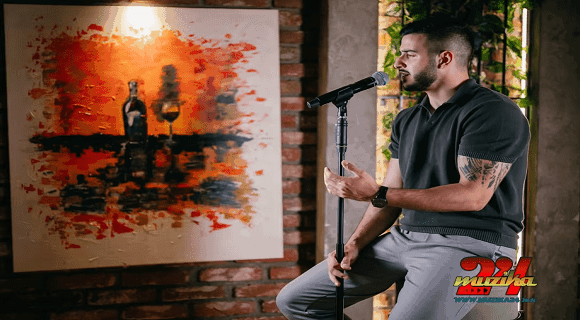 Nikola Miloskovski – Talentovani momak iz Kumanovo koji je novo muzičko lice makedonske muzičke scene (VIDEO)