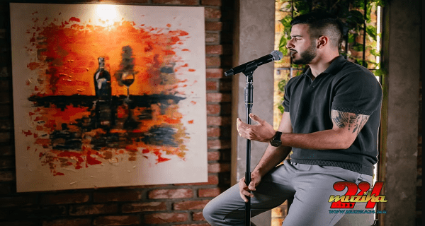 Nikola Miloskovski – Talentovani momak iz Kumanovo koji je novo muzičko lice makedonske muzičke scene (VIDEO)