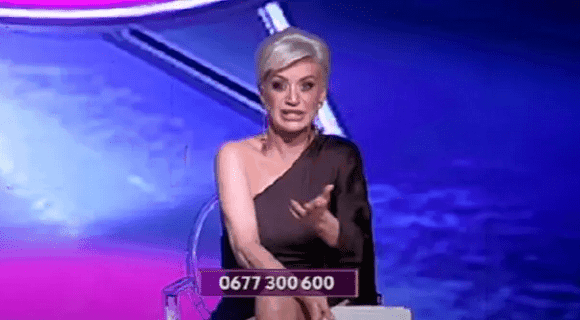 Zadrugar brutalno napao Dušicu Jakovljević, haos uživo u programu – Kakvo nepoštovanje produkcije, optužio voditeljku: “Ne dozvoljava mi da pričam” Ona mu odbrusila