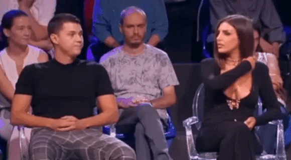 “Varao me je, a ja sam gradila budućnost sa njim” Skandal u emisiji uživo – isplivala prepiska Peje i Mrvice, Ena prebledela kao krpa