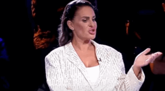 Potpuni šok, prepiska pročitana usred emisije – Kačavenda iznela veliku tajnu: “Neko iz grupe jeste snimio…”