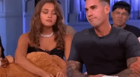 Dok Sofi uživa u novoj ljubavi, Mateja pobegao iz Srbije – evo ko pravi društvo bivšem zadrugaru, lumpuje sa njim do ranog jutra (FOTO)