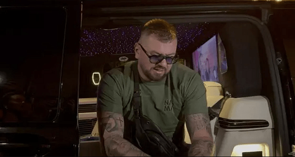 Janjuš se bacio u akciju sa zadrugarkom, ne gubi vreme – isplivao snimak vrelih scena ispod tuša (VIDEO)