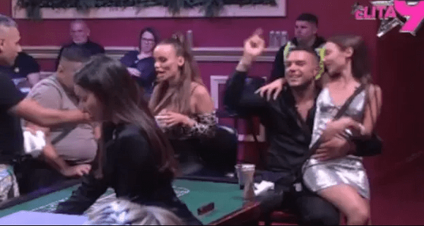 Sara sela kod Anđela u krilo, njegova ruka krenula da luta po njenom telu: Ivan šišti od ljubomore, napravio haos u kazinu