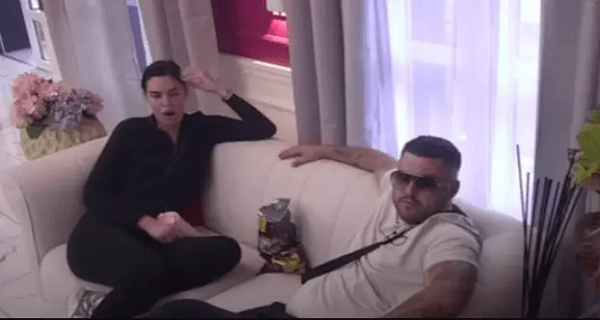 Mina zabila nož u leđa Asminu: Otkrila njegov pakleni plan – do detalja ispričala kakvu joj je tajnu rekao ispod pokrivača, Stanija će izgoreti od ljubomore