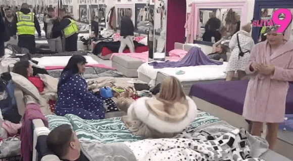 Kakav okršaj u kasnim satima – Reagovalo i obezbeđenje: Aneli i Asmin ne prestaju da se vraćaju na prošlost