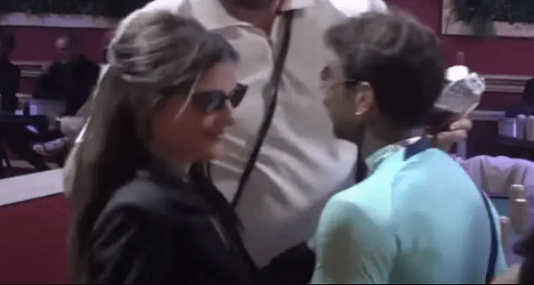 Popucali kreveti u izolaciji – jorgani se tresli od Đukićeve vrele akcije: Filip i Tanja probudili celu Belu kuću (VIDEO)