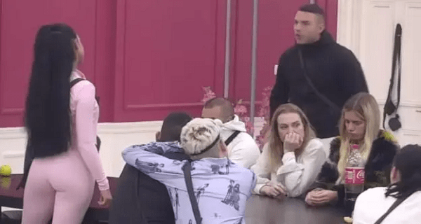 “Blam me je što sam bio s njom” Anđelo zatečen vrelom akcijom Anite i Filipa pored njega – Gadi mi se i ne mogu očima da je gledam