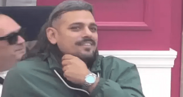 Bora Santana strastveno naskočio atraktivnu zadrugarku: Intimnim činom prekinuli žestoku raspravu (VIDEO)