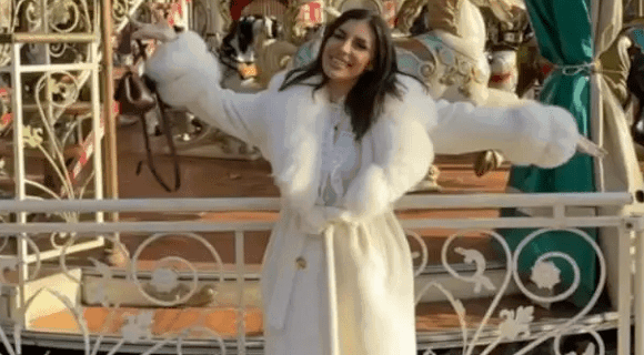 Ena Čolić napustila Srbiju: Uhvaćena u zagrljaju jednog frajera koga svi dobro znate iz rijalitija