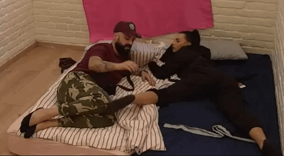 Noćna akcija se nastavila i u po bela dana: Luka se zalepio za Anitinu pozadinu, sve je trajalo 7 minuta