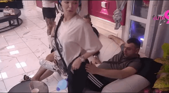 Ovaj muškarac ispipao novu zadnjicu Maje Marinković: Đukić je isprozivao “Stara ti je bila kao kozlić za preskakanje”