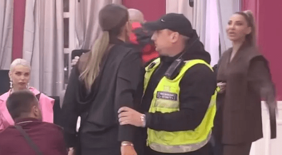 “Masakrirana ćeš biti”: HITNA reakcija obezbeđenja – Aneli uputila jezive pretnje Kačavendi, spomenula joj i sinove