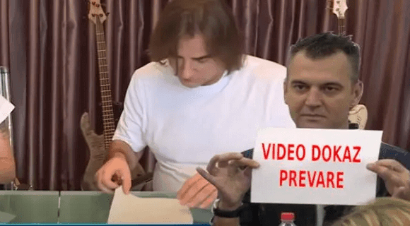 (VIDEO) U aferu “NEDOZVOLJENE SUPSTANCE” upletena još jedna osoba: Produkcija pogledala snimak -jasno se vidi da je pored Terze i on akter haosa