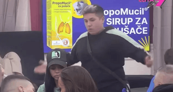 Matora u čipkanom brusu i helankama: Ovakvu Jovanu Tomić još niste videli, na njoj komplet šminka i nakit