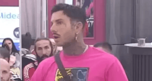 Neviđeni skandal – Filip Đukić napravio potez koji je zgrozio sve: Pokazao polni organ pred ukućanima, kamere zabeležile sve (VIDEO)