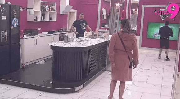 “S pokojnika bi dukate skinuo”: Kačavenda podivljala zbog Borine krađe, pa u sve umešala Matoru