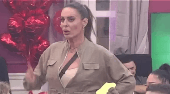 “Ne može ona kopitarka da se poredi sa Majom”: Kačavenda preko Marinkovićeve urnisala Aneli, pa se obratila Asminu: “Šta god…”