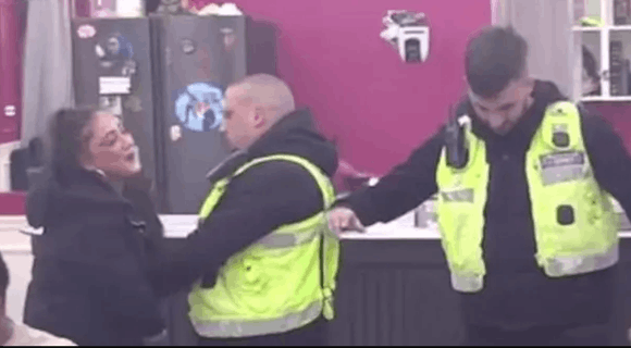 Obezbeđenje hitno izvelo Anastasiju Brčić iz Bele kuće – Veliki šef odlučio da ne toleriše više njeno ponašanje