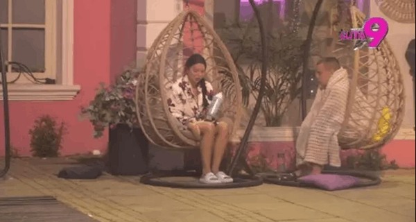 Maja Marinković najavila skandal za večeras, a tiče se Aneli i Asmina: “Unakaziću ih noćas, na**bali su”