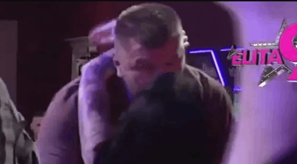 Sve je prštalo: Janjuš ima novu devojku, žurka je bila prelomna, više ništa u Beloj kući neće biti isto