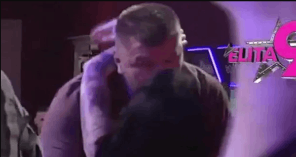 Sve je prštalo: Janjuš ima novu devojku, žurka je bila prelomna, više ništa u Beloj kući neće biti isto