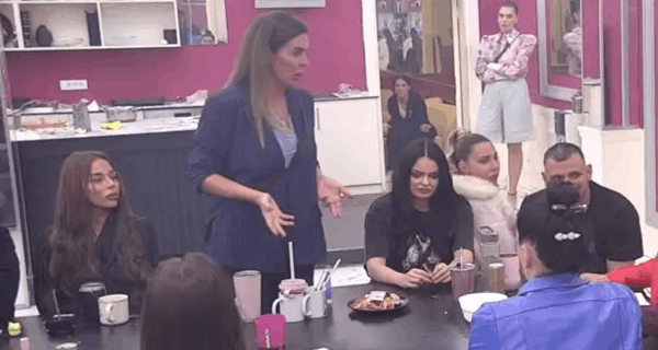 Procurela istina o “informacijama iz spoljnjeg sveta”: Evo zašto je harmonikaš na žurki zvao Kačavendu i šta joj je rekao