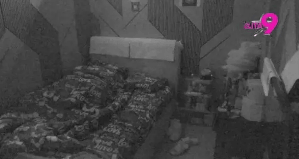 Umalo slomili krevete: Luka i Anita zatresli zidove vodeći ljubav, sve prštalo ispod pokrivača