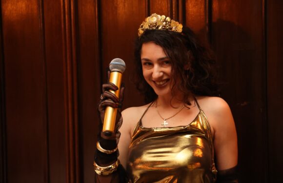 KRALJICA SKADARLIJE NAJAVLJUJE NOVU PESMU I OSVAJA SRCE BALKANA.