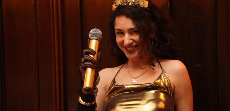 KRALJICA SKADARLIJE NAJAVLJUJE NOVU PESMU I OSVAJA SRCE BALKANA.