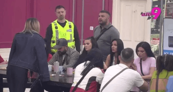 “Njihov jorgan je kamper”: Aneli zakucala za zid Asmina i Maju, a onda Durdžić uzvratio nikad jače